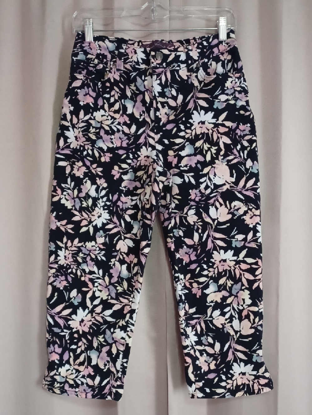 Gloria Vanderbilt Black Pink Floral Amanda Capri High Rise 5 Pocket Stretch
